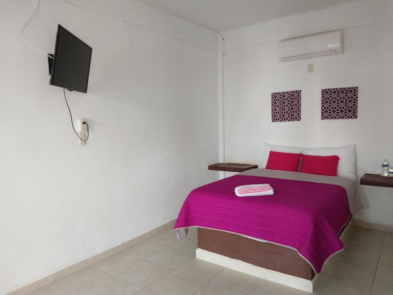 Hotel Espana Chetumal Exterior photo