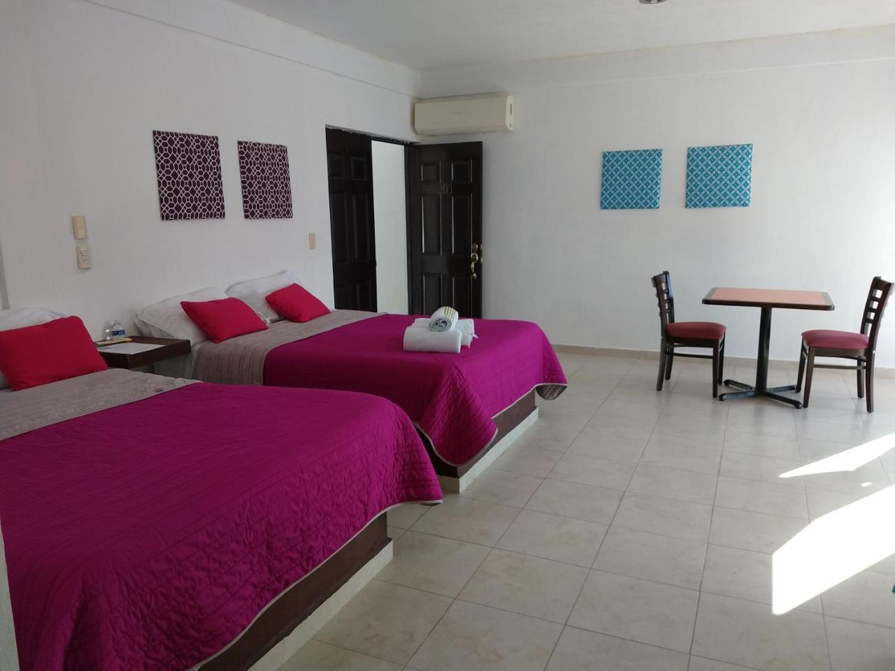 Hotel Espana Chetumal Exterior photo